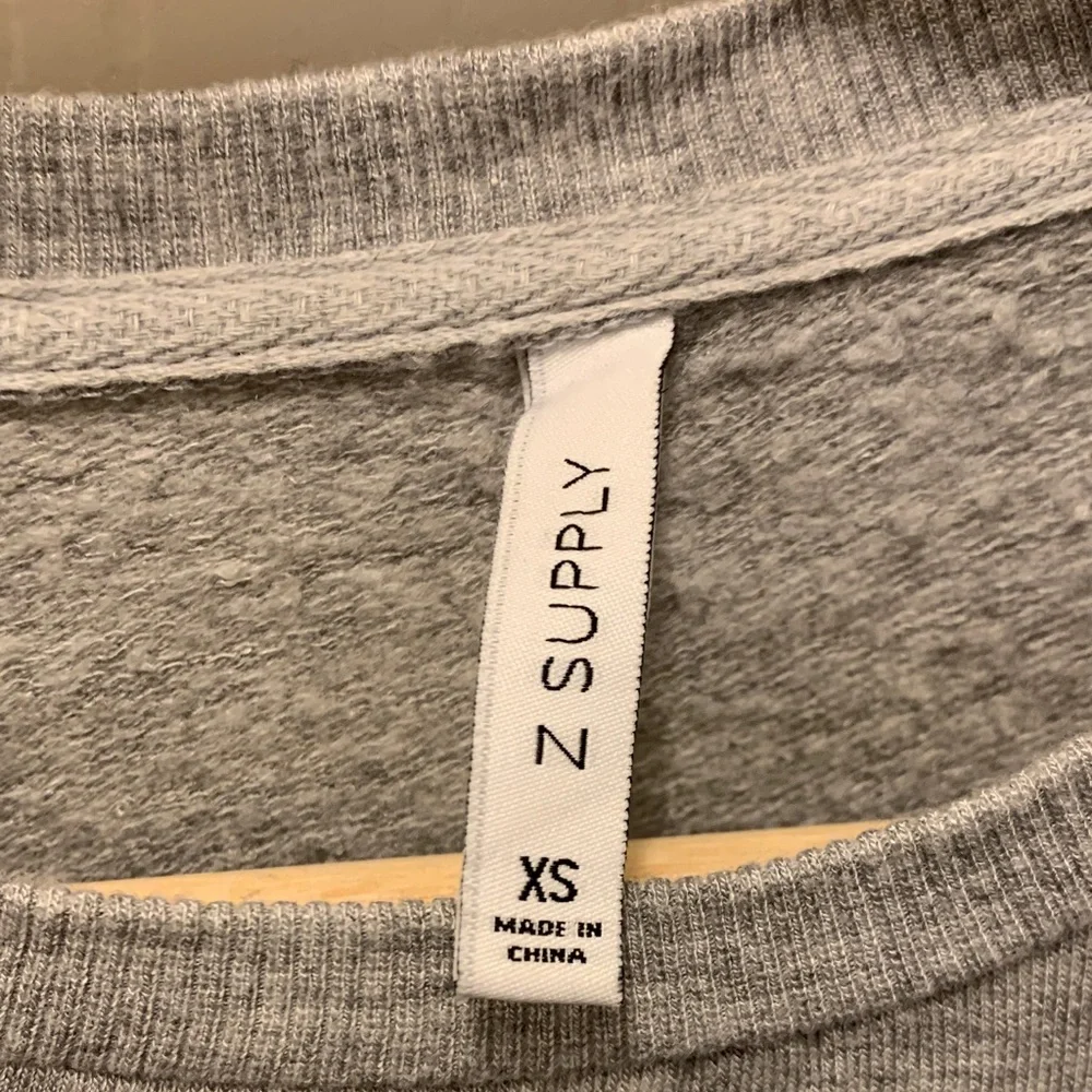 Z Supply Light Gray Women's Crewneck Sweater